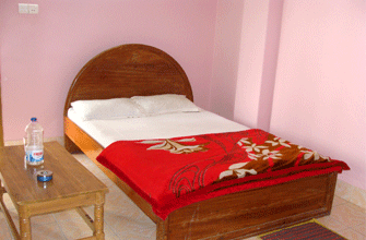 Room Deluxe 4 -1, Alam Guest House