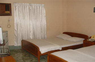 Room Standard 3 Bed AC -1, Golden Inn